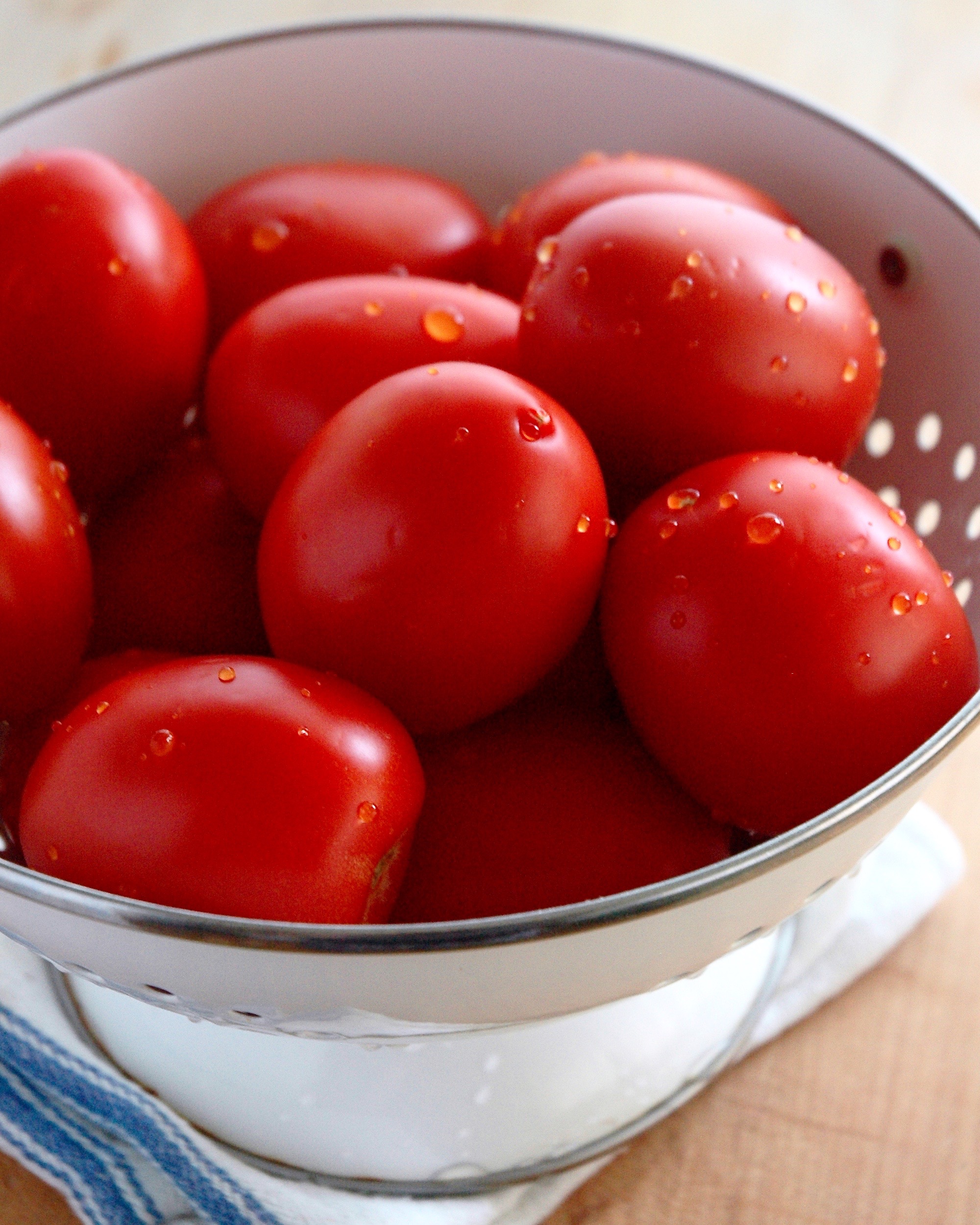 simple stewed tomatoes recipe, 3-Ingredient Stewed Tomatoes
