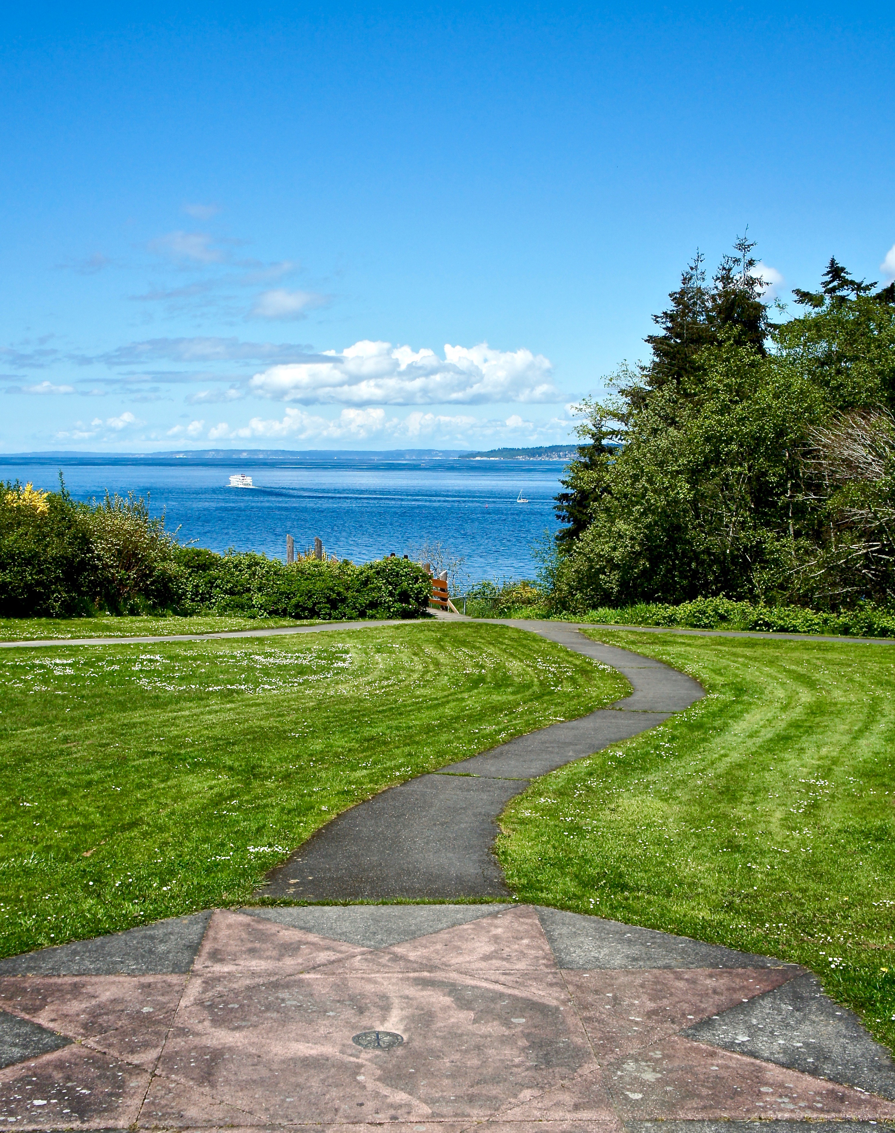 Seattle S Discovery Park Is Perfect For Exploring Year Round